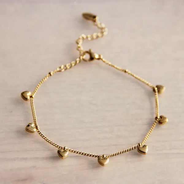 Charm Bracelet with Mini Hearts – Gold