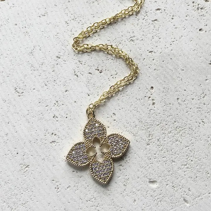 Quatrefoil Clover Design Boutique Style Necklace - Gold