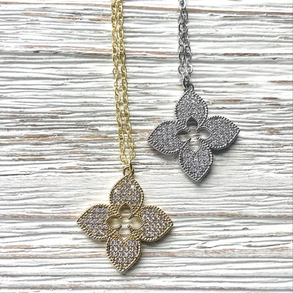 Quatrefoil Clover Design Boutique Style Necklace - Silver